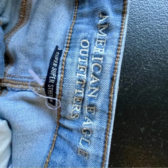American Eagle Shorts - Size 8 - Picture 3 of 4